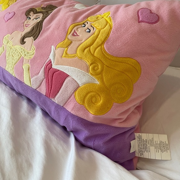 Cute pillows!!! - Picture 3 of 4